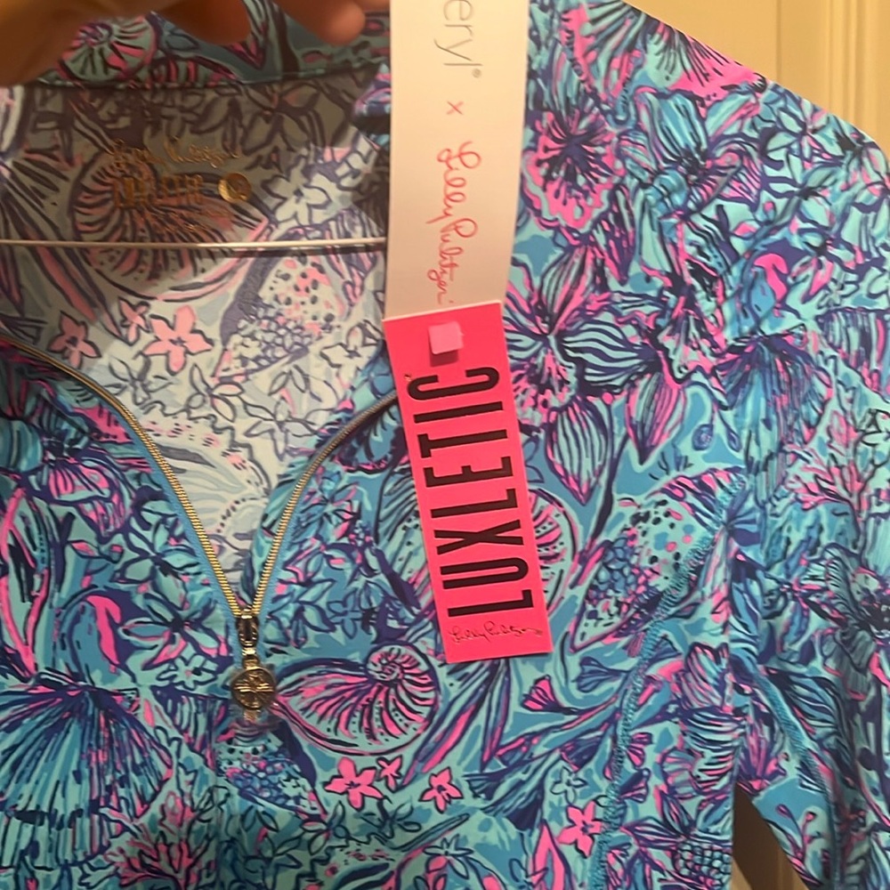 NWT Lilly Pulitzer Luxletic Justine Pullover Size M NWT - Picture 8 of 9